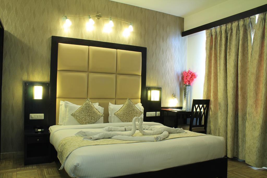 The Park Classic Jaipur Room photo